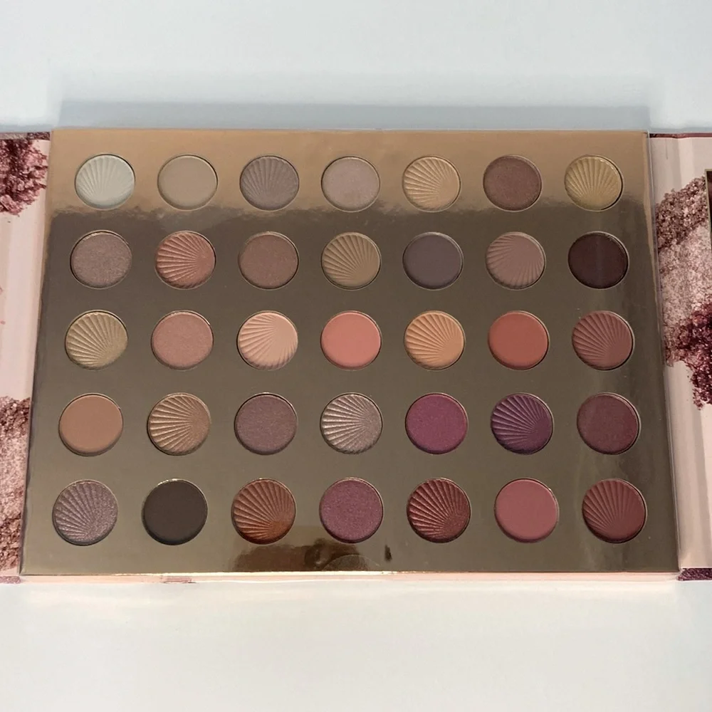 ✨🌿 Ellen Tracy Rosy Nudes Eyeshadow Palette – 35 Matte & Shimmer Shades